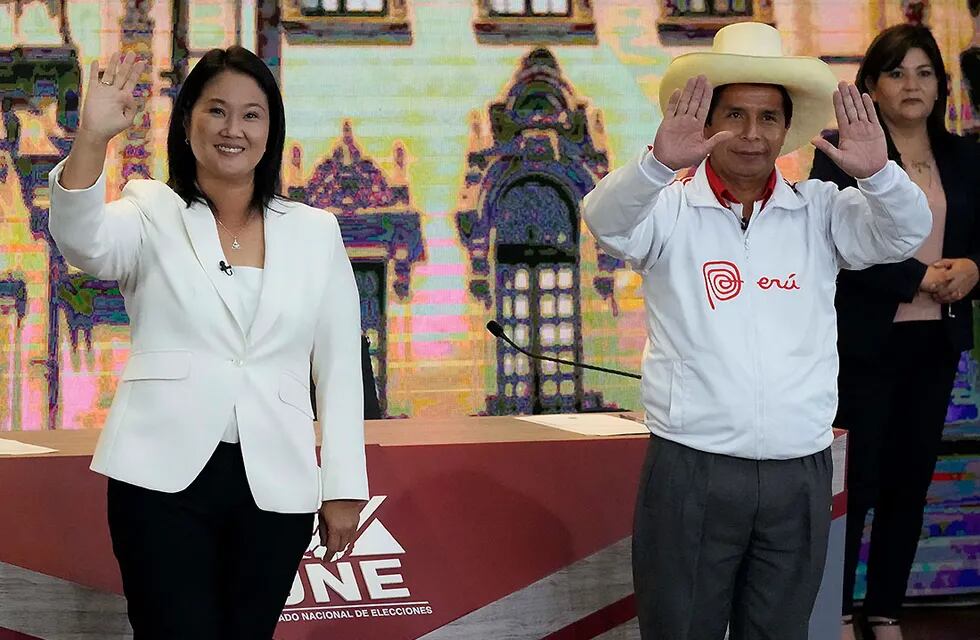 Estas elecciones en el Perú, pueden significar no un cambio de personas en el poder, como hasta ahora, sino un cambio de sistema si gana Pedro Castillo.