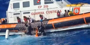 Tragedia en el Mar Mediterráneo: un naufragio dejó al menos 41 personas muertas cerca de Italia