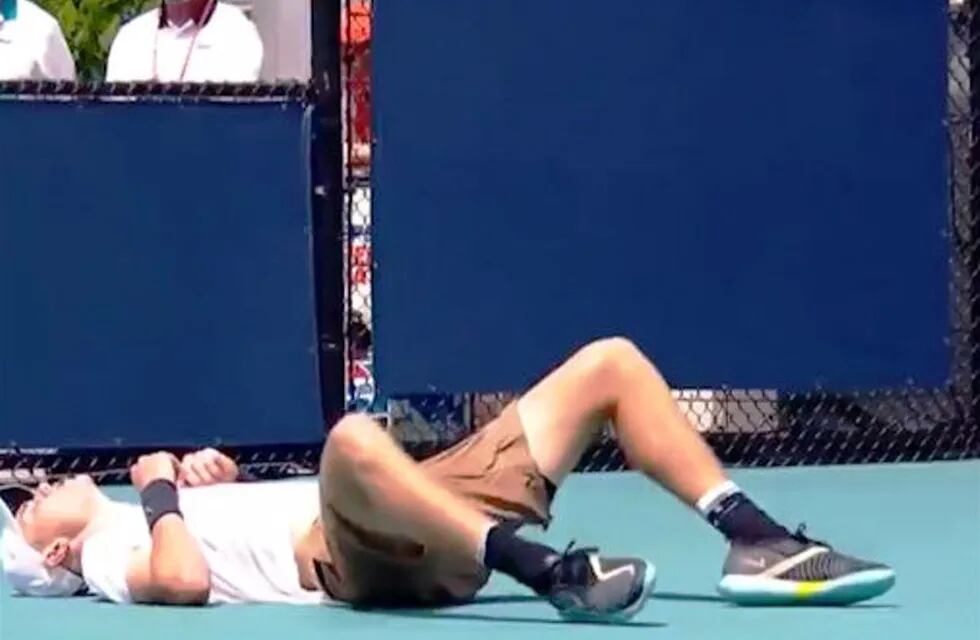 Jack Draper, tenista de 19 años, se desplomó en pleno partido del Master de Miami. / Gentileza.