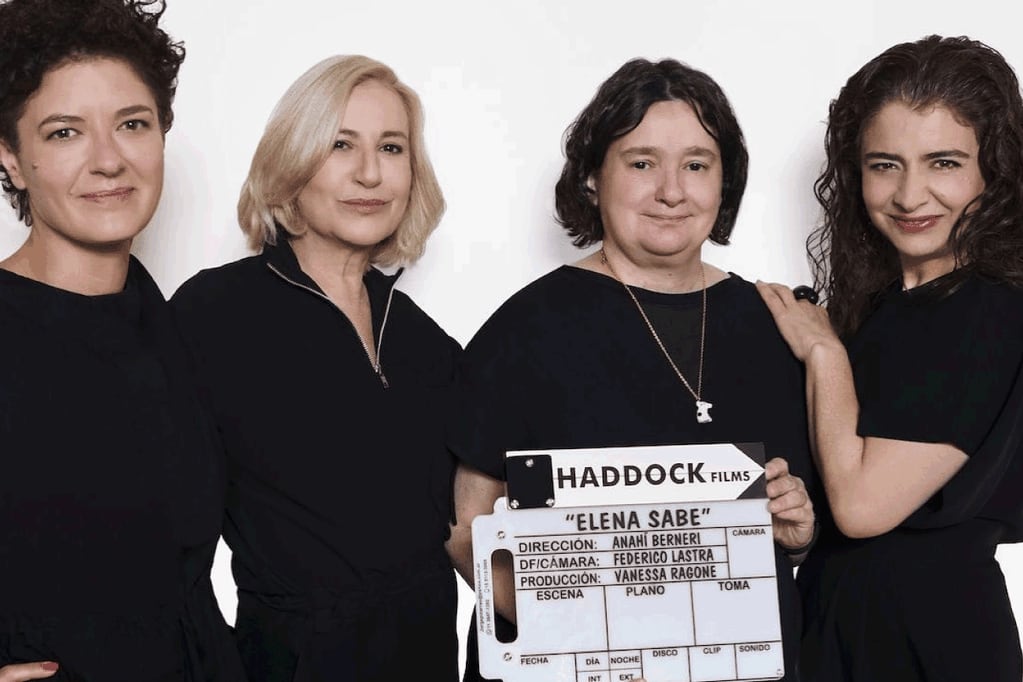 Directora, actrices y productora de "Elena Sabe", filme de Anahi Berneri en compentencia en el Festival de Mar del Plata 2023. (Instagram @haddockfilms)