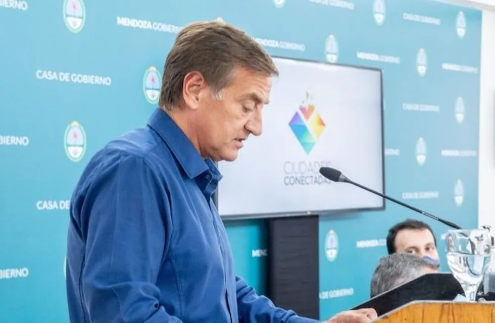 El gobernador Rodolfo Suárez habla durante el evento virtual \