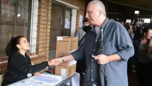Elecciones en Misiones 2023: Hugo Passalacqua emitió su voto en Oberá
