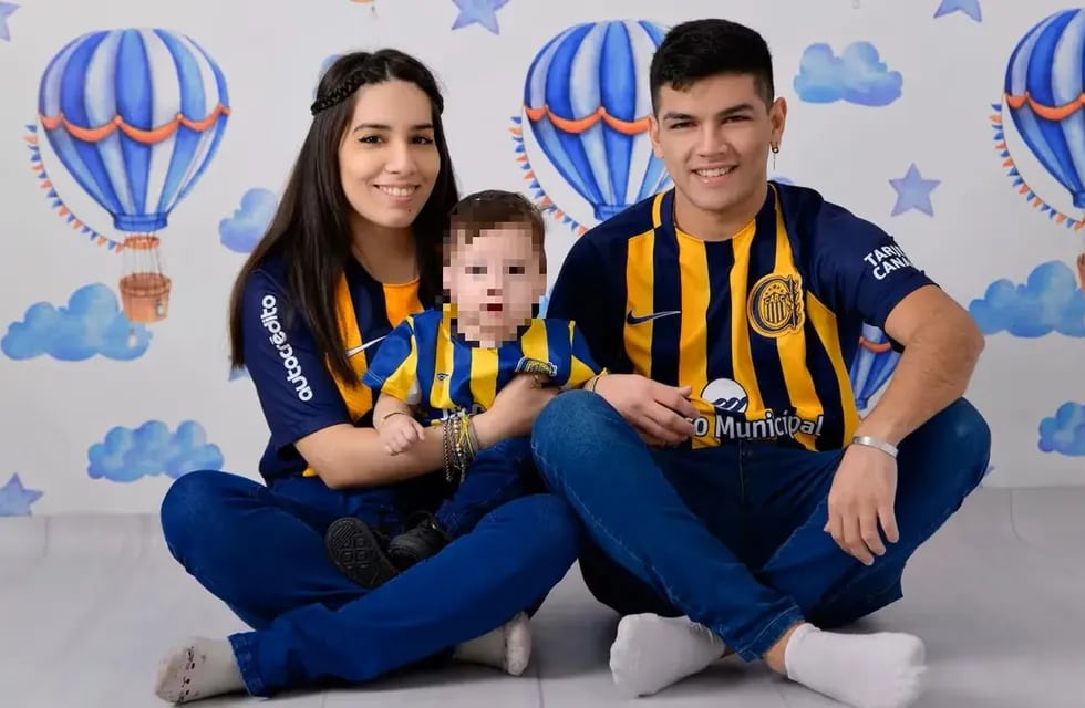 Nicolás Bussanich junto a su esposa y su bebé. Foto: Facebook.