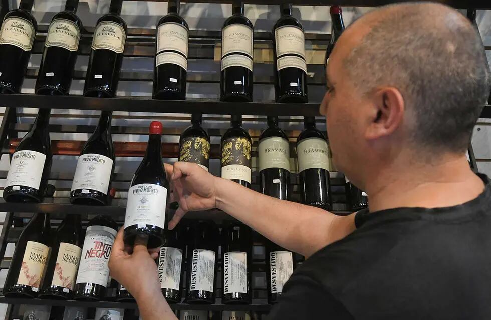 Las ventas de vino a mercado interno cerraron 2023 con una caída del 6,3%, que fue inferior a lo que el sector anticipaba hacia mediados de año. Foto: José Gutierrez / Los Andes