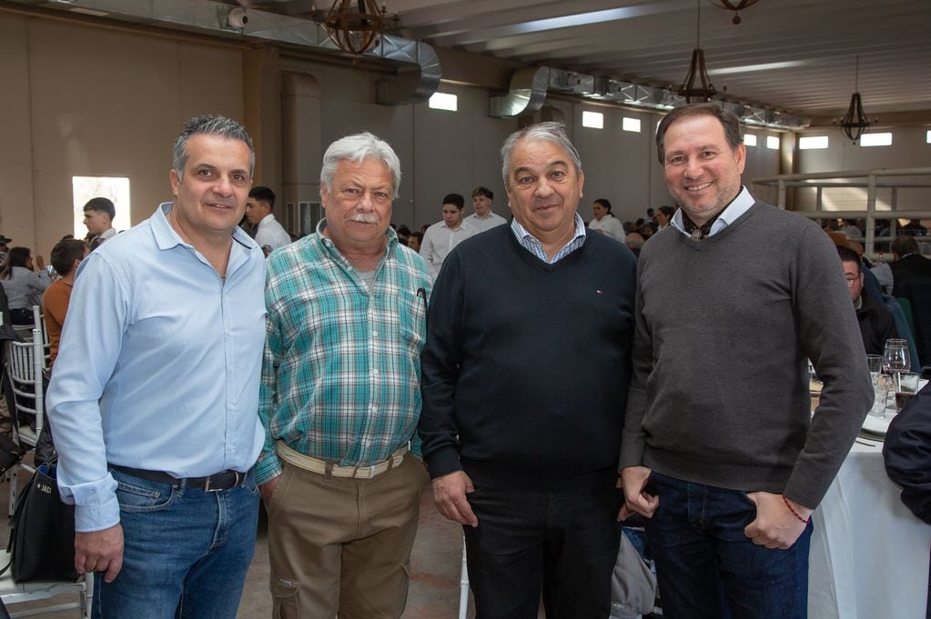 Mauricio López, Mariano Amuchástegui, Roberto Ríos y el intendente de Lavalle, Roberto Righi.