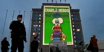 Caricatura de Jamenei en Charlie Hebdo
