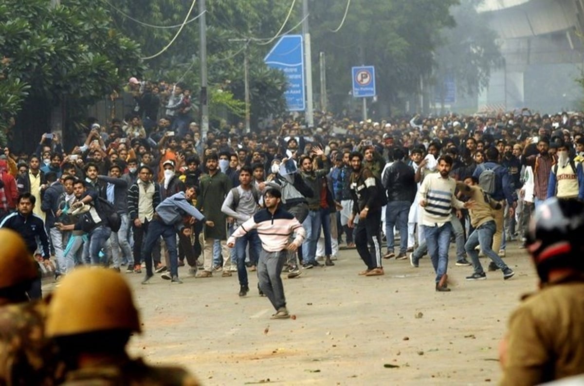 Multitudinarias protestas en India por ofensas a Mahoma