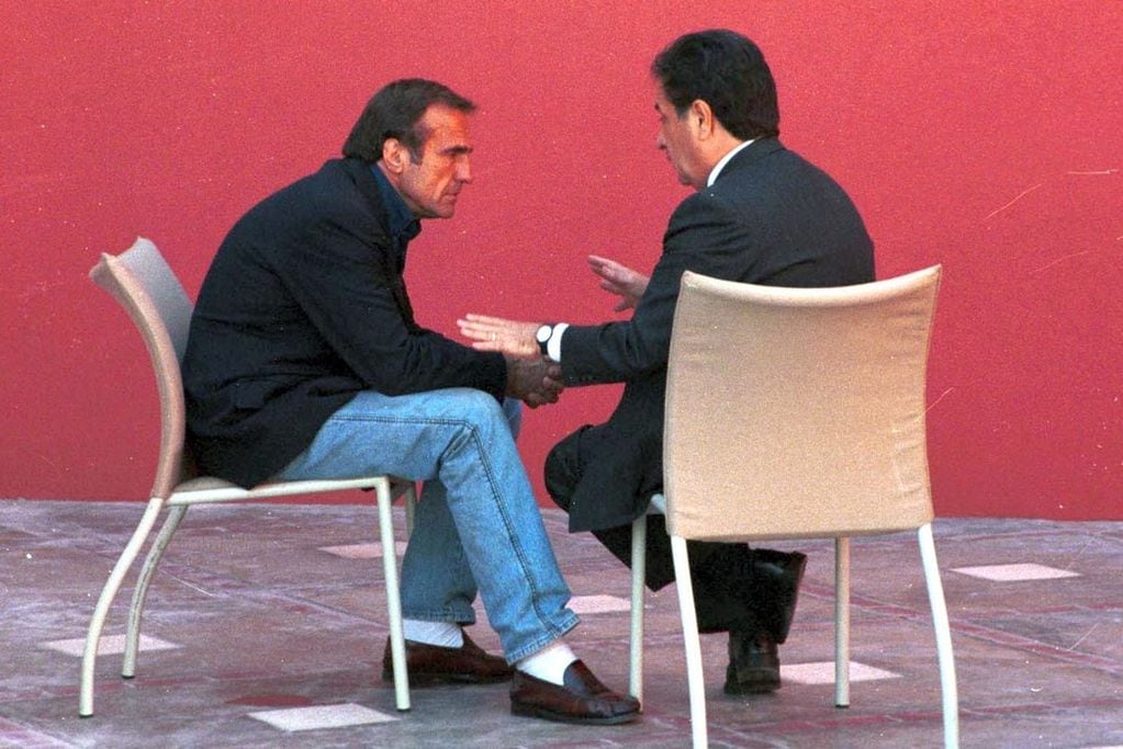 Carlos Alberto "Lole" Reutemann junto a Eduardo Duhalde, en las épocas que negociaban para que fuera candidato presidencial del PJ. 
