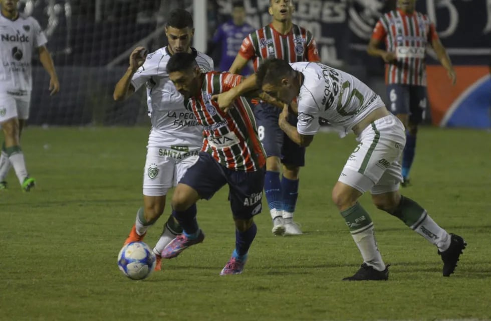 Independiente perdió con Sarmiento y se hunde en la zona del descenso