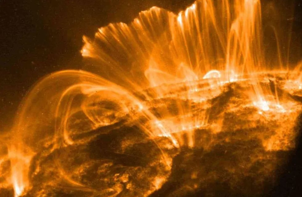 Una erupción en el Sol podría afectar las telecomunicaciones y la red eléctrica.