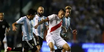 El goleador peruano no podrá estar en la llave del Repechaje, donde el equipo incaico buscará llegar al Mundial de Rusia 2018.