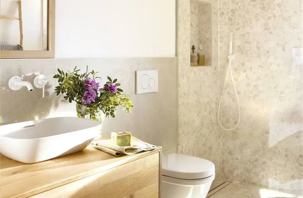 7 elementos decorativos simples y baratos que transformaran tu baño por completo.