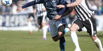 Mientras que la Superliga pide descensos para el próximo torneo, la segunda categoría del fútbol argentino se opone. 