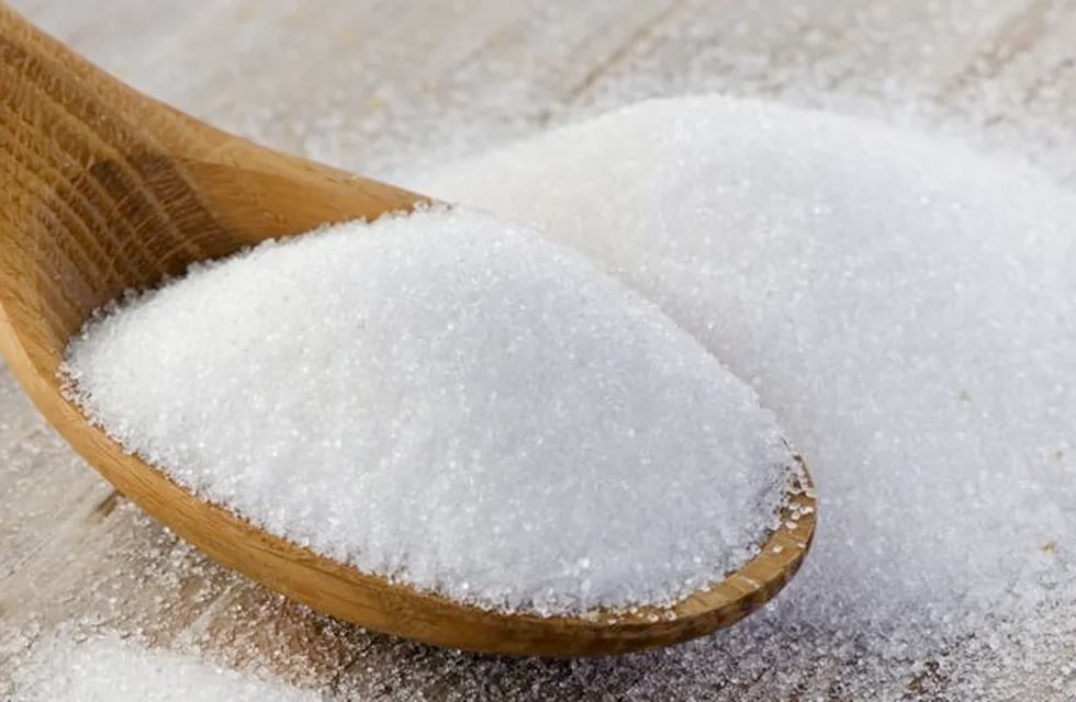 La palabra “azúcar”, según el diccionario académico, proviene del árabe hispánico “assúkar”, del árabe clásico “sukkar”, del griego “sákchari” y del sánscrito “śarkarā”.