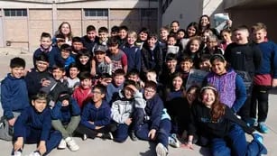 Escuelas visitan la planta impresora de Los Andes