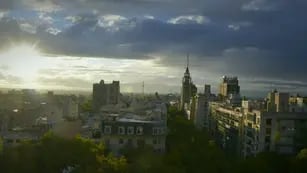 Ciudad de Mendoza al amanecer