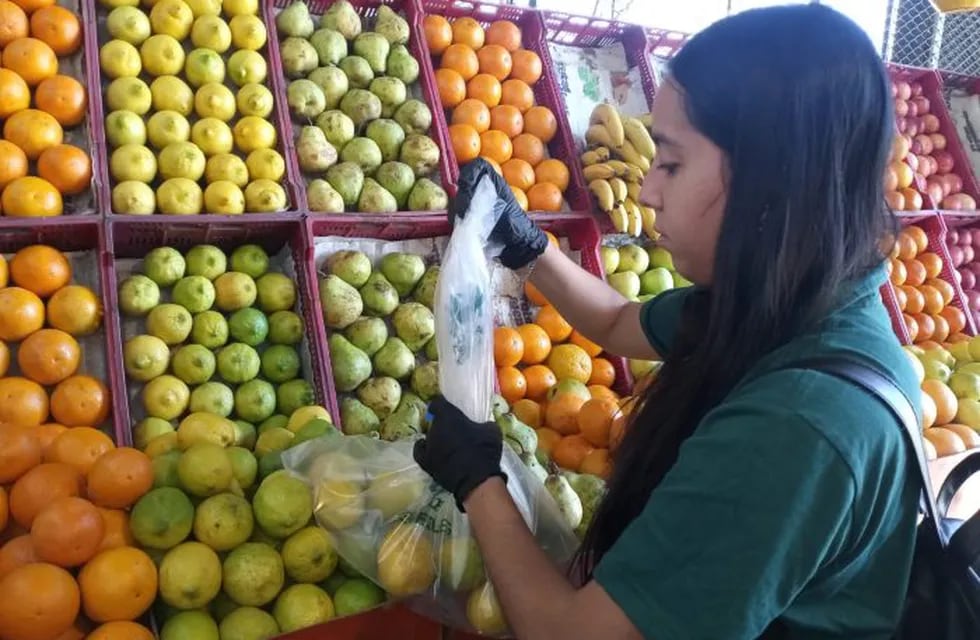 Denuncian remarcaciones de precios de más del 600% en frutas y verduras. / Imagen ilustrativa