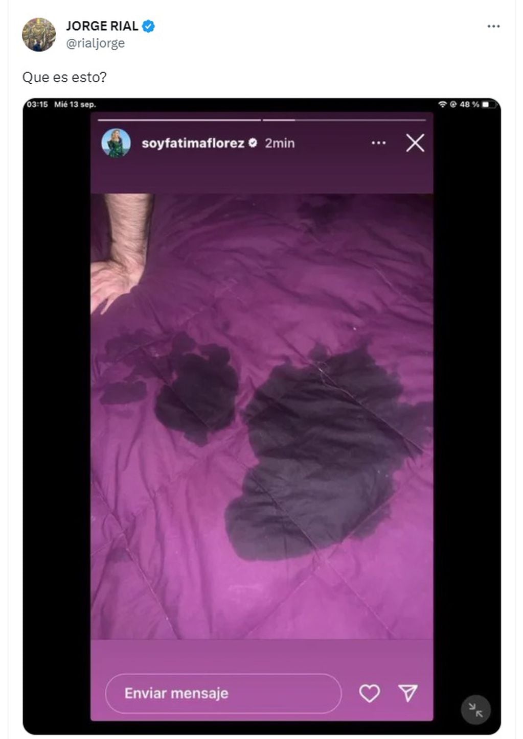 La foto íntima de Fátima Flórez con Javier Milei en la cama y que luego borró (X / Twitter)