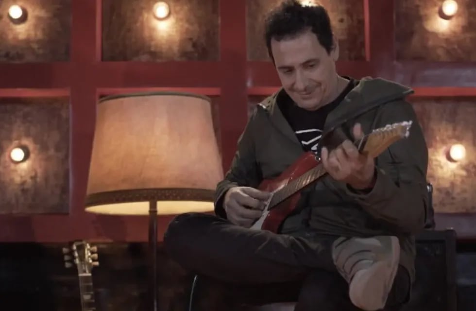 La emoción de Ricardo Mollo al tocar la guitarra de Spinetta