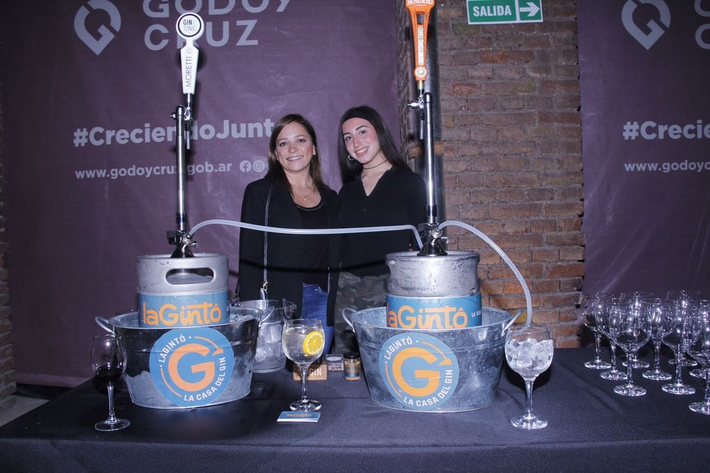 Stand de La Gintó en la noche de premiación del Segundo Concurso Nacional de Vinos de Guarda 14. 
Fotos: Fernando Grosso