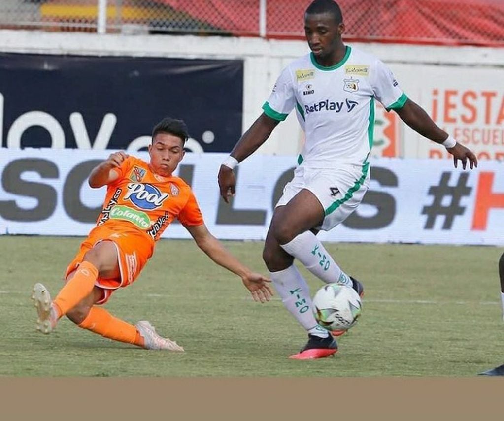 El defensor de 19 años llega proveniente del Deportes Quindío de la segunda división de Colombia.