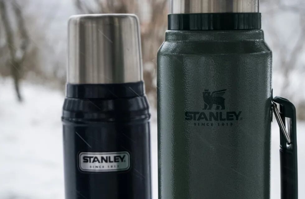 Los termos Stanley se caracterizan por su capacidad para la conservación de la temperatura del agua.
