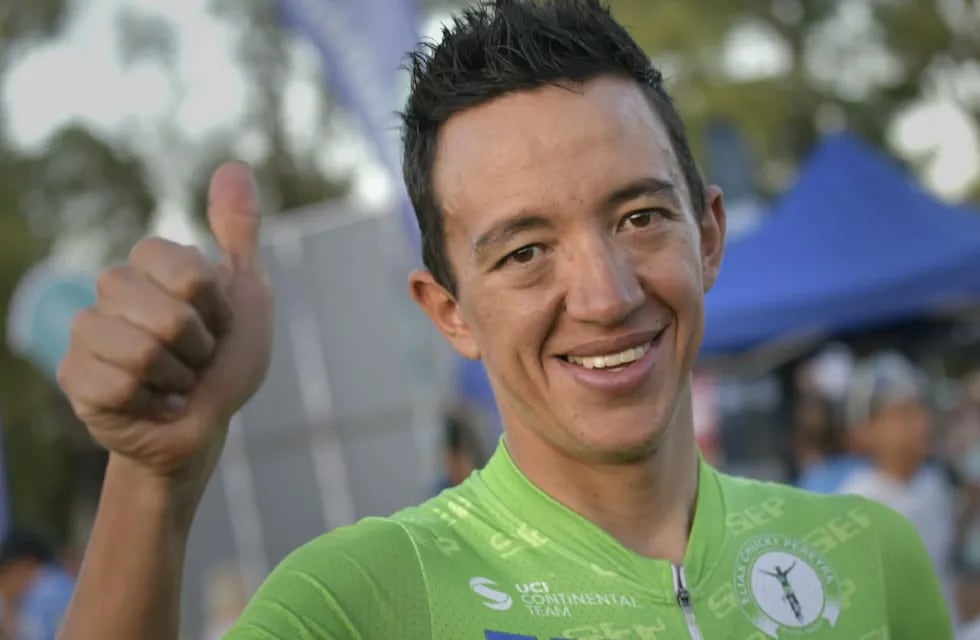 Sonríe el colombiano Nicolás Paredes, el gran ganador de la Vuelta de Mendoza 2023. / Orlando Pelichotti