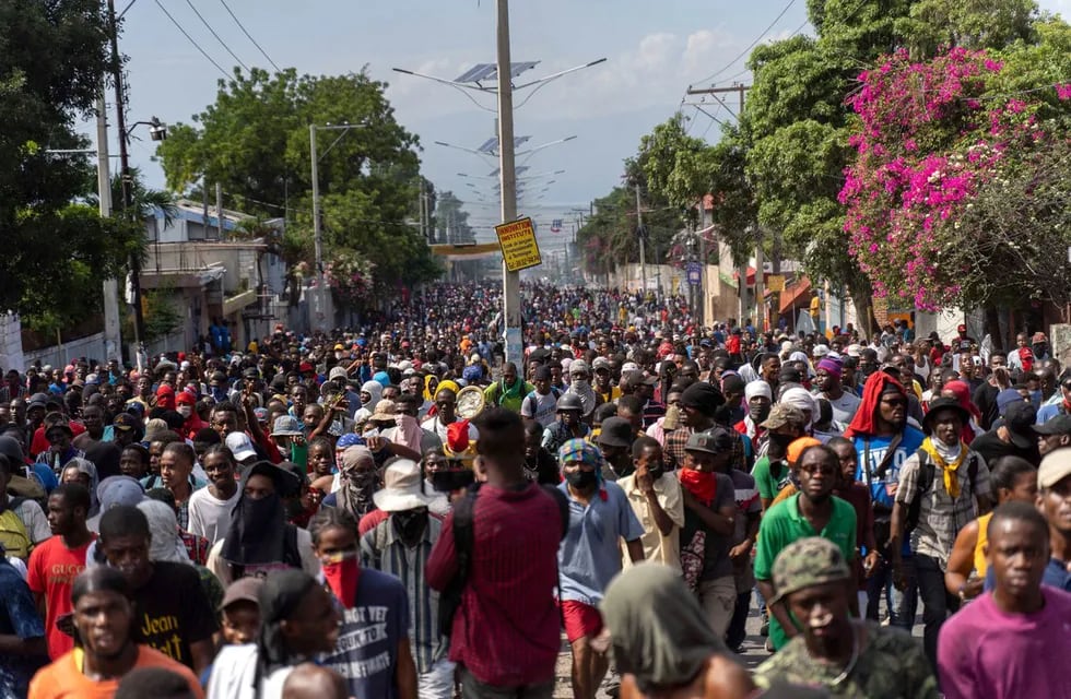 Van casi 8 semanas de protestas masivas contra el gobierno en Haití, donde la crisis humanitaria es crítica y la población se niega a la intervención militar de la ONU.