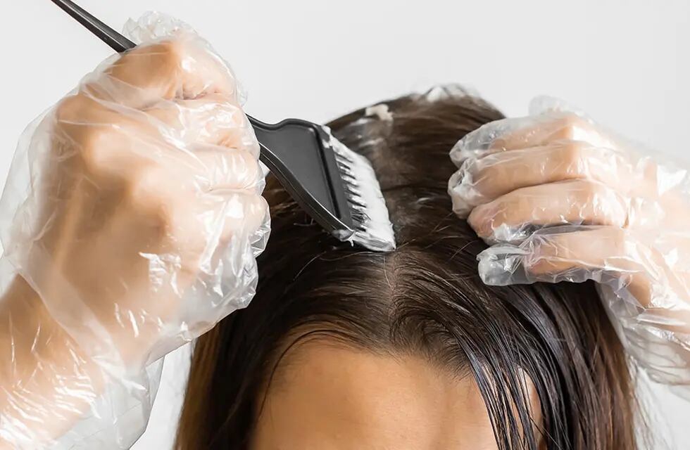 5 tips indispensables para teñirte en casa y que lucir tu pelo como si recién saliera de la peluquería.