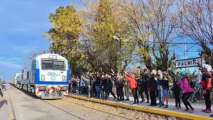 Tren llega a Mendoza después de 30 años, con servicio regular y conectando con Buenos Aires.