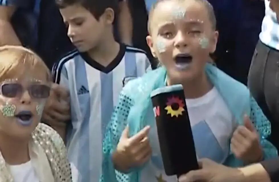 Dos fanáticas de la Selección Argentina reversionaron la canción “Muchachos” - Captura de video / Video TN