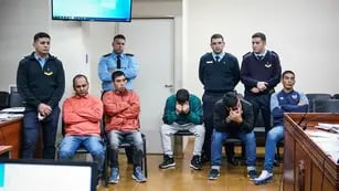 Cinco presos imputados
