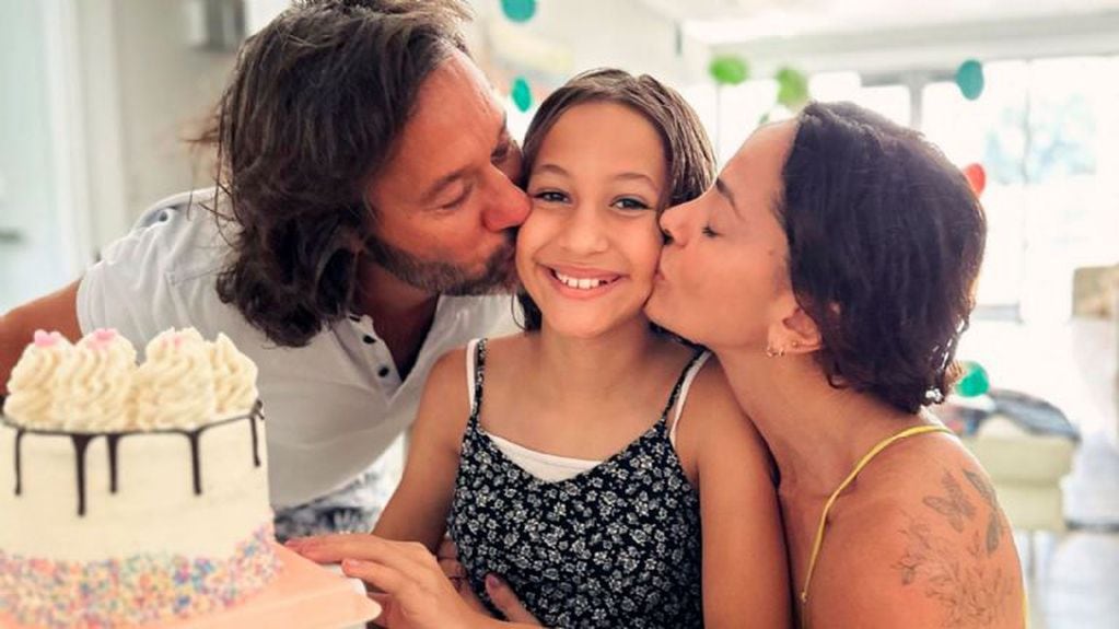 Nina, la hija de Deigo Torres y Débora Bello, cumplió 10 años