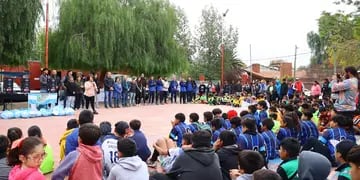 Stevanato lanzó el programa de fútbol infantil en la zona este