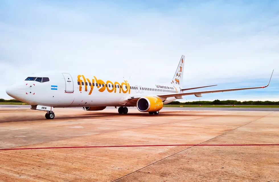 La aerolínea low cost Flybondi anunció este martes que trasladará sus operaciones al aeropuerto de Ezeiza - Gentileza Flybondi