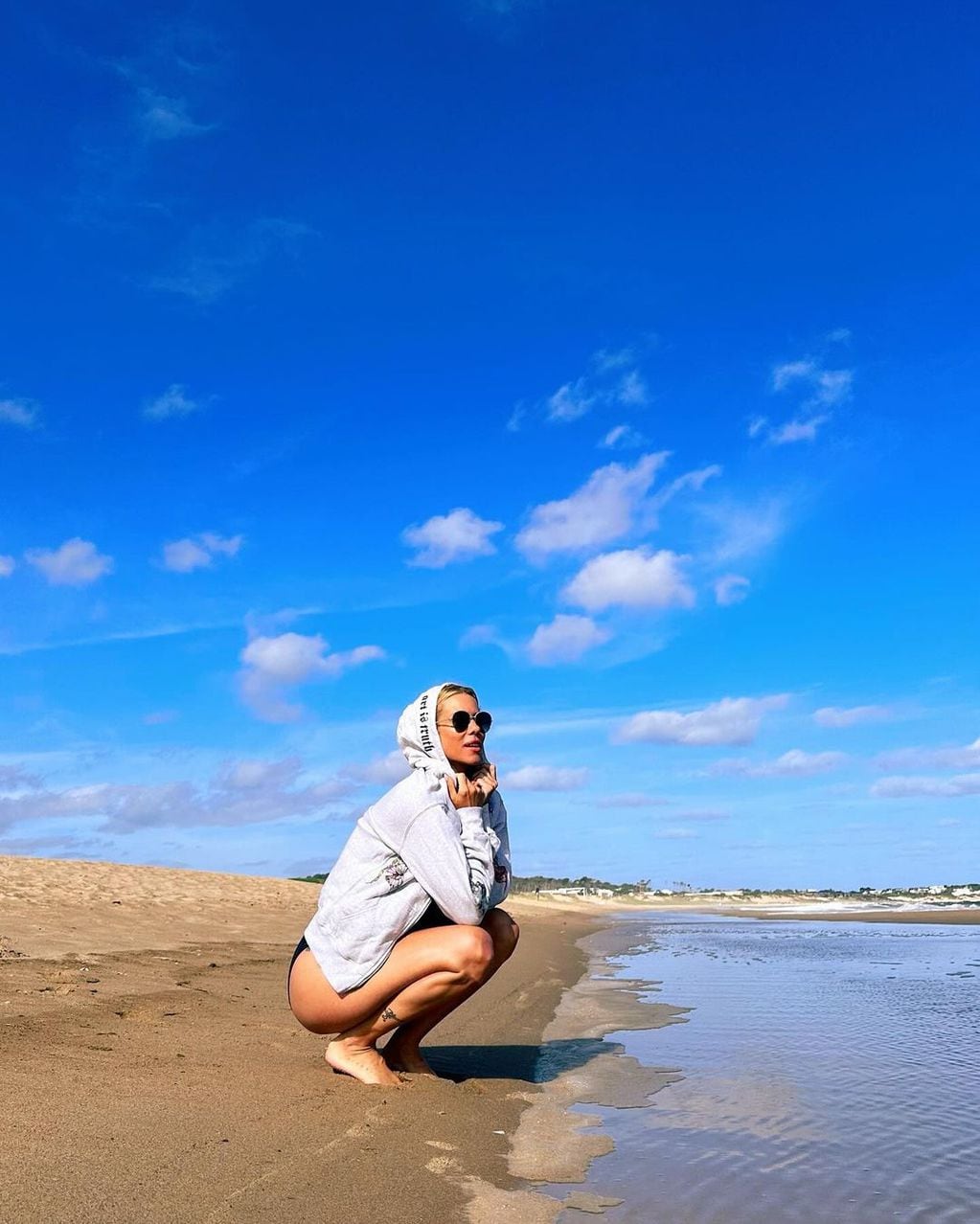 Nicole Neumann desde la playa. / Instagram