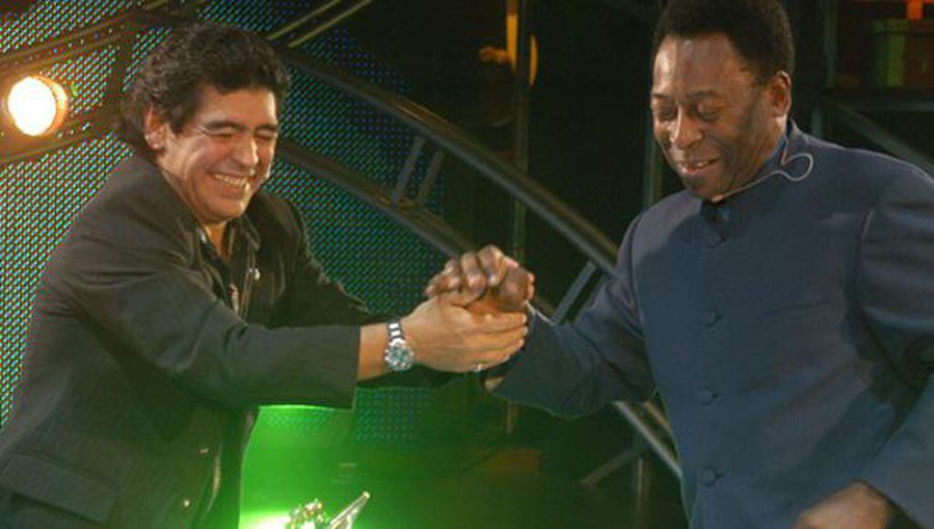 Maradona y Pele, cuando el brasileño visitó a Diego en "La noche del 10" (Foto: Archivo / La Voz).