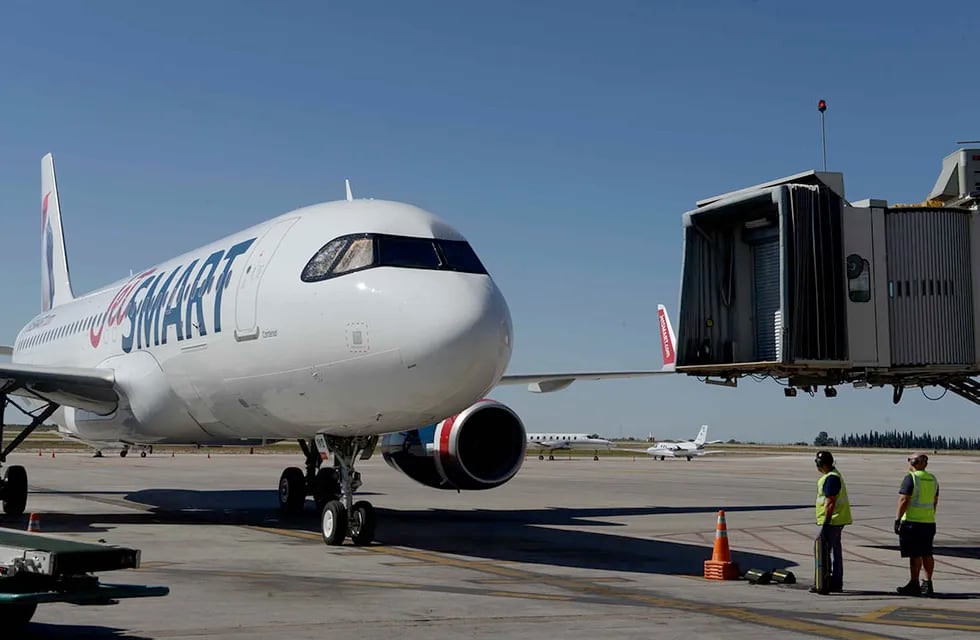 Jetsmart tendrá tres vuelos diarios en la ruta Aeroparque-Mendoza en abril, mayo y junio (Prensa Gobierno de Mendoza)