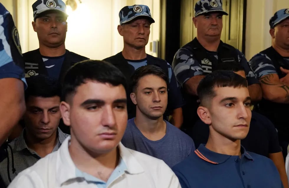 Caso Báez Sosa. Los ocho rugbiers se mostraron sin barbijos en la sexta jornada del juicio. (Clarín)