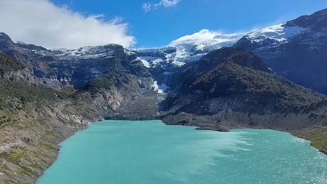 Cuando un glaciar se derrite, queda… ¿un lago?