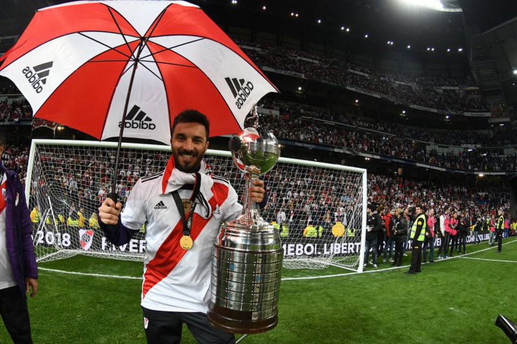 "Nacho" Scocco, uno de los nombres referentes que pasó por River multicampeón, deja el fútbol.