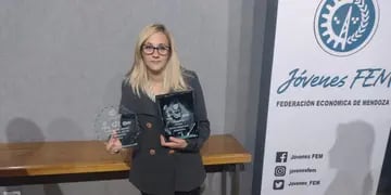 María Romina Canales, la ganadora con la empresa Bioeutectics S. A del Premio al Joven Empresario Mendocino