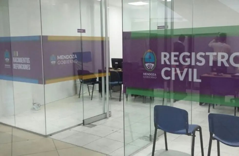 Elecciones: oficinas del Registro Civil permanecerán abiertas este domingo en Mendoza para retirar DNI.