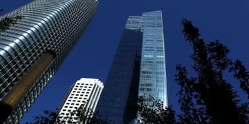 Alerta: uno de los diez edificios más lujosos del mundo se está inclinando y temen un derrumbe