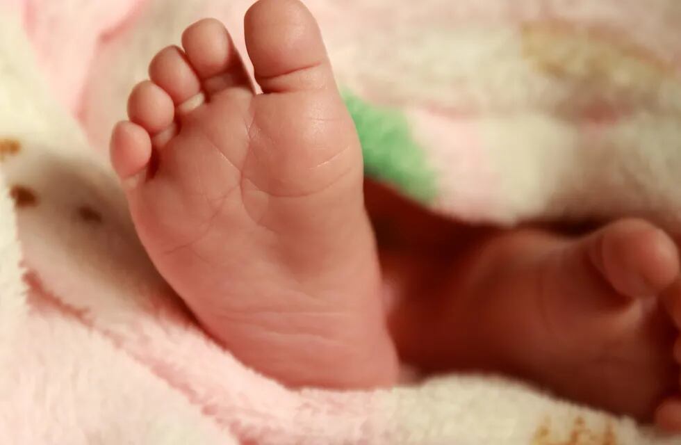 Una bebé de 36 días está internada en el Rawson con meningitis.
