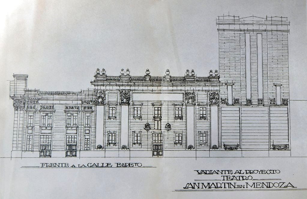 Plano original de la planta  del Teatro Independencia, inicialmente se llamaría Teatro San Martín. Gentileza Archivo General de Mendoza
Foto. Orlando Pelichotti