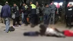 Tucumán: un policía se resistió a un asalto y mató a balazos a dos presuntos motochorros y a un chico que hacía running