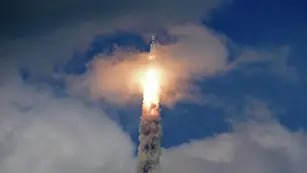 India lanza con éxito su cohete a la Luna