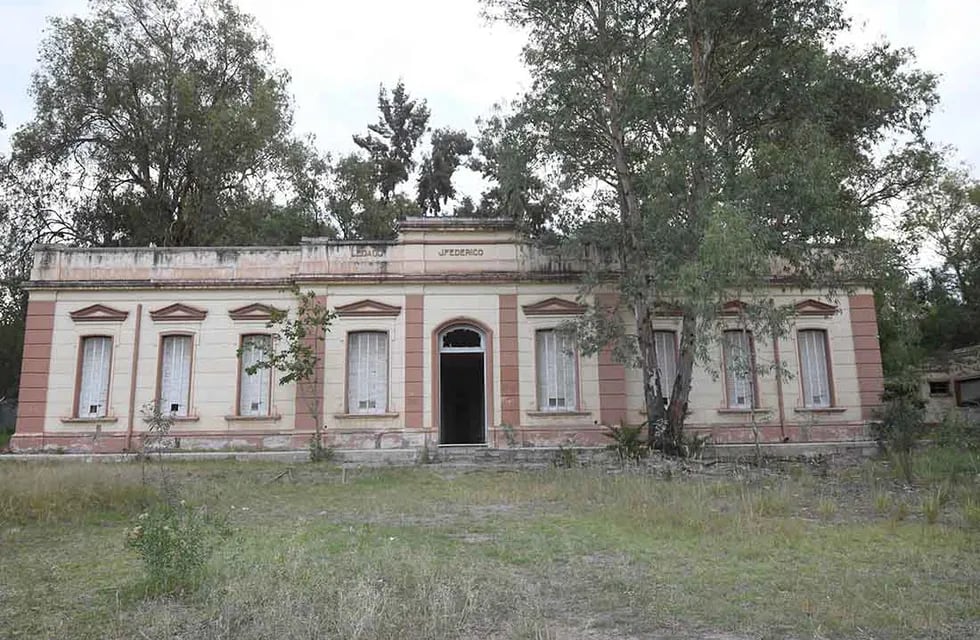 Edificio abandonado de Eureka, ex Parque de la Ciencia ubicado en el parque General San Martín de Ciudad, donde harían un centro cultural.
Foto: José Gutierrez / Los Andes