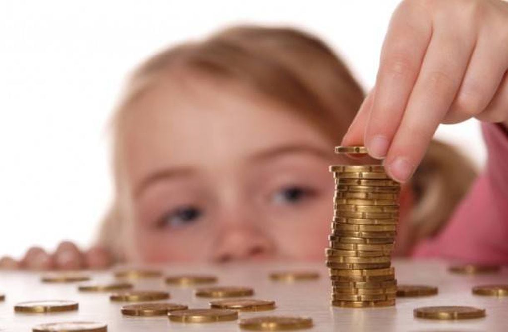 Los niños y el dinero: ¿cuánto hay que darles?